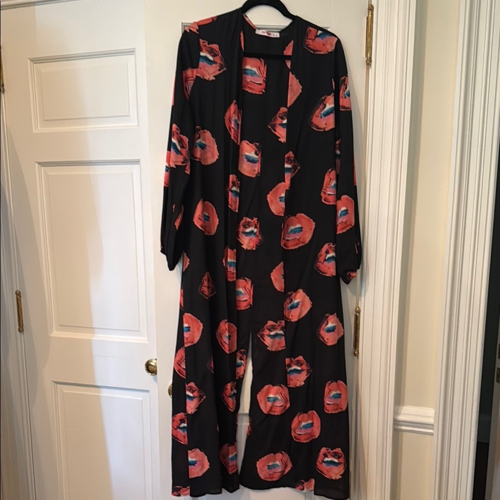 Buddy Love Black and Red Lip Print Kimono